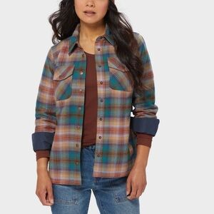 Duluth trading Company Women’s Quilted Red and Black Plaid Jacket snaps pockets